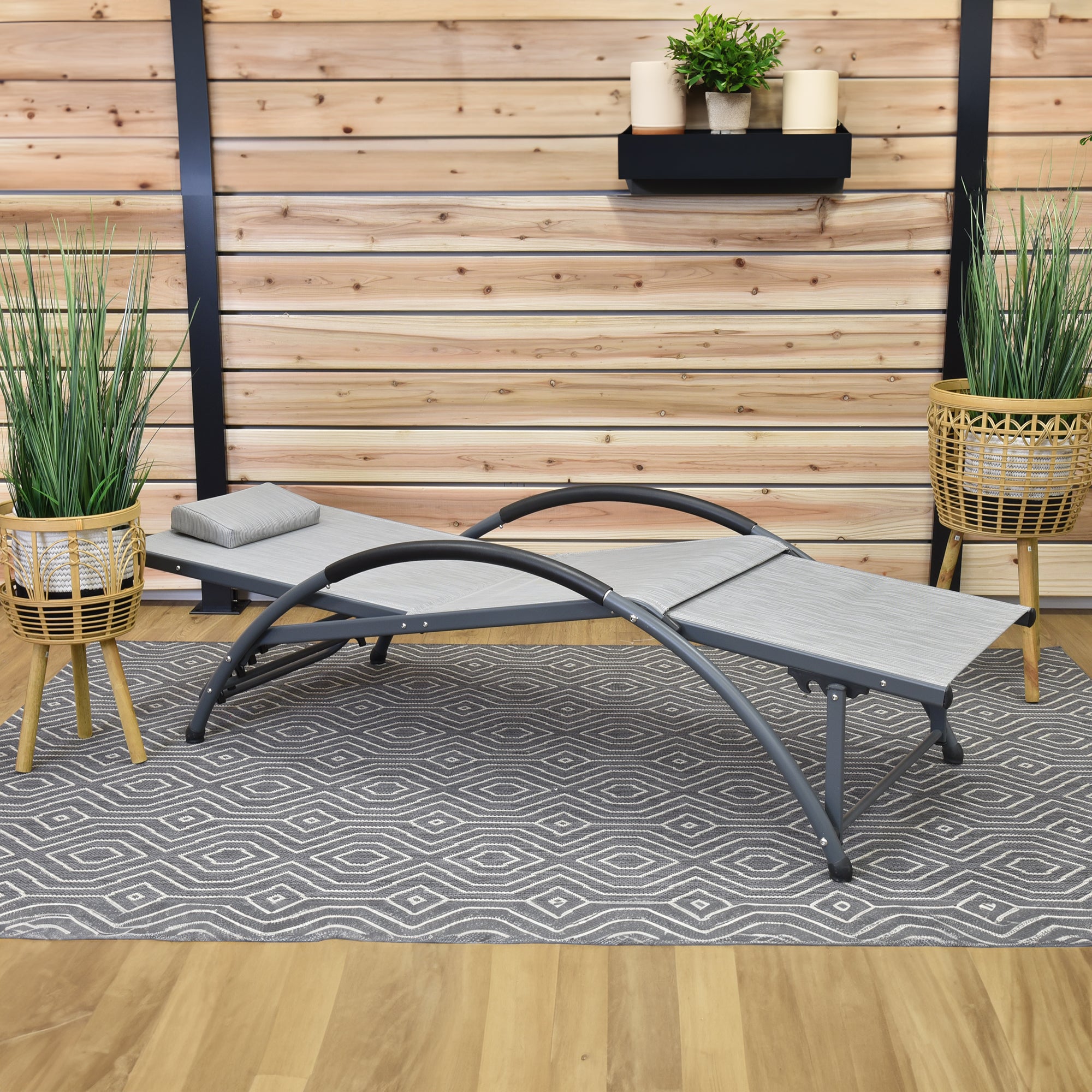 Dockside Phifer ® & Aluminum Sun Lounger - Haven