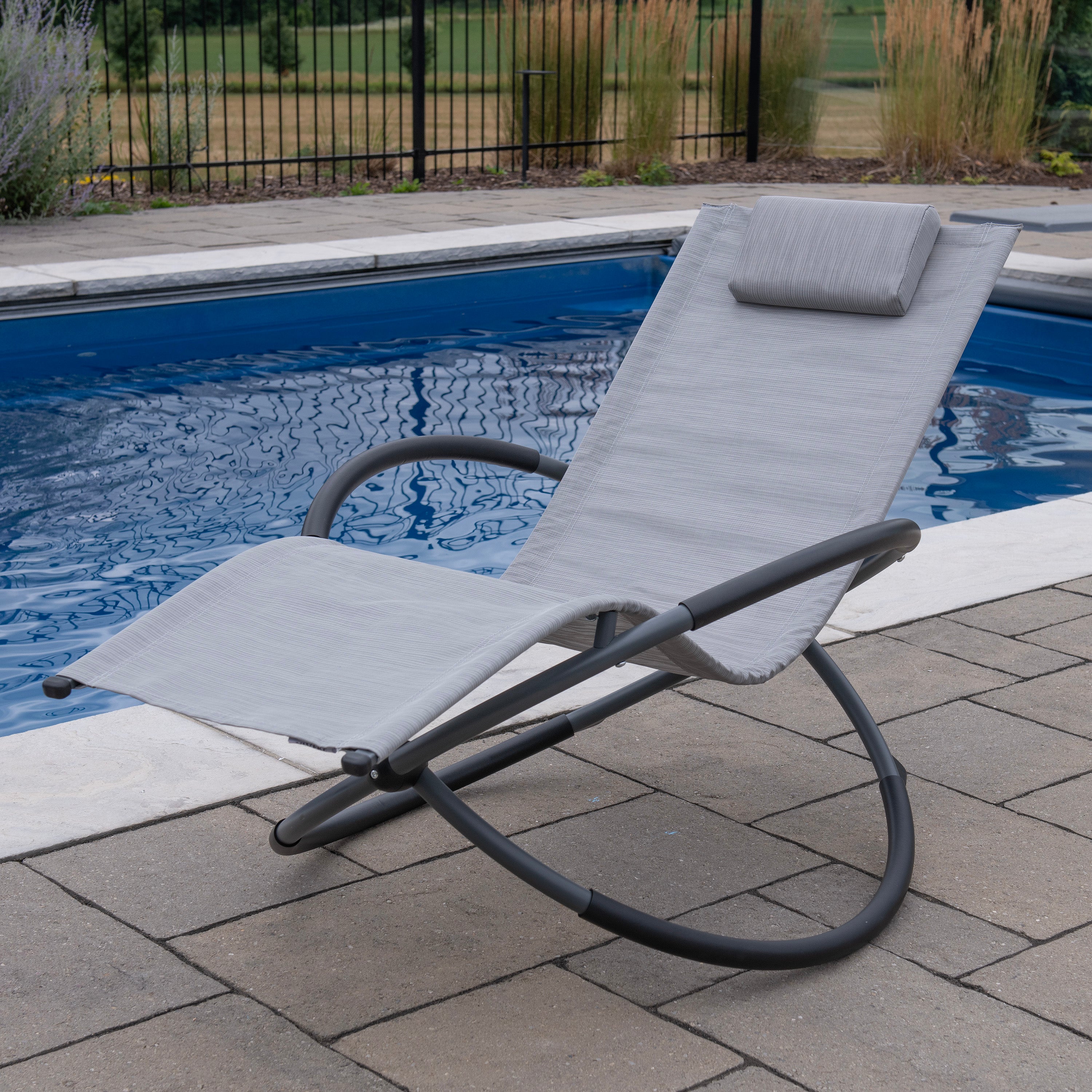 Orbital Phifer ® & Steel Lounger - Haven