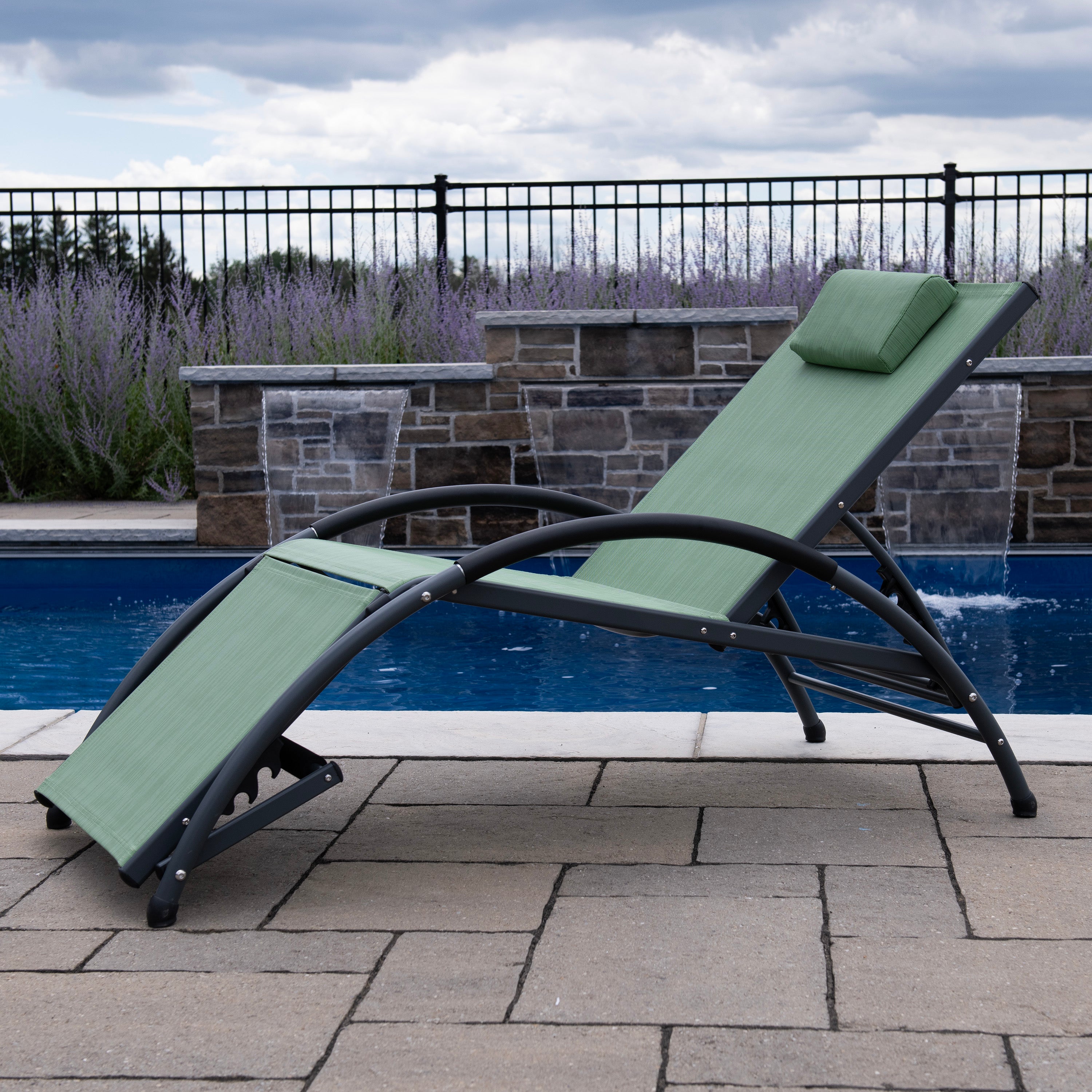 Dockside Phifer ® & Aluminum Sun Lounger - Olive Grove