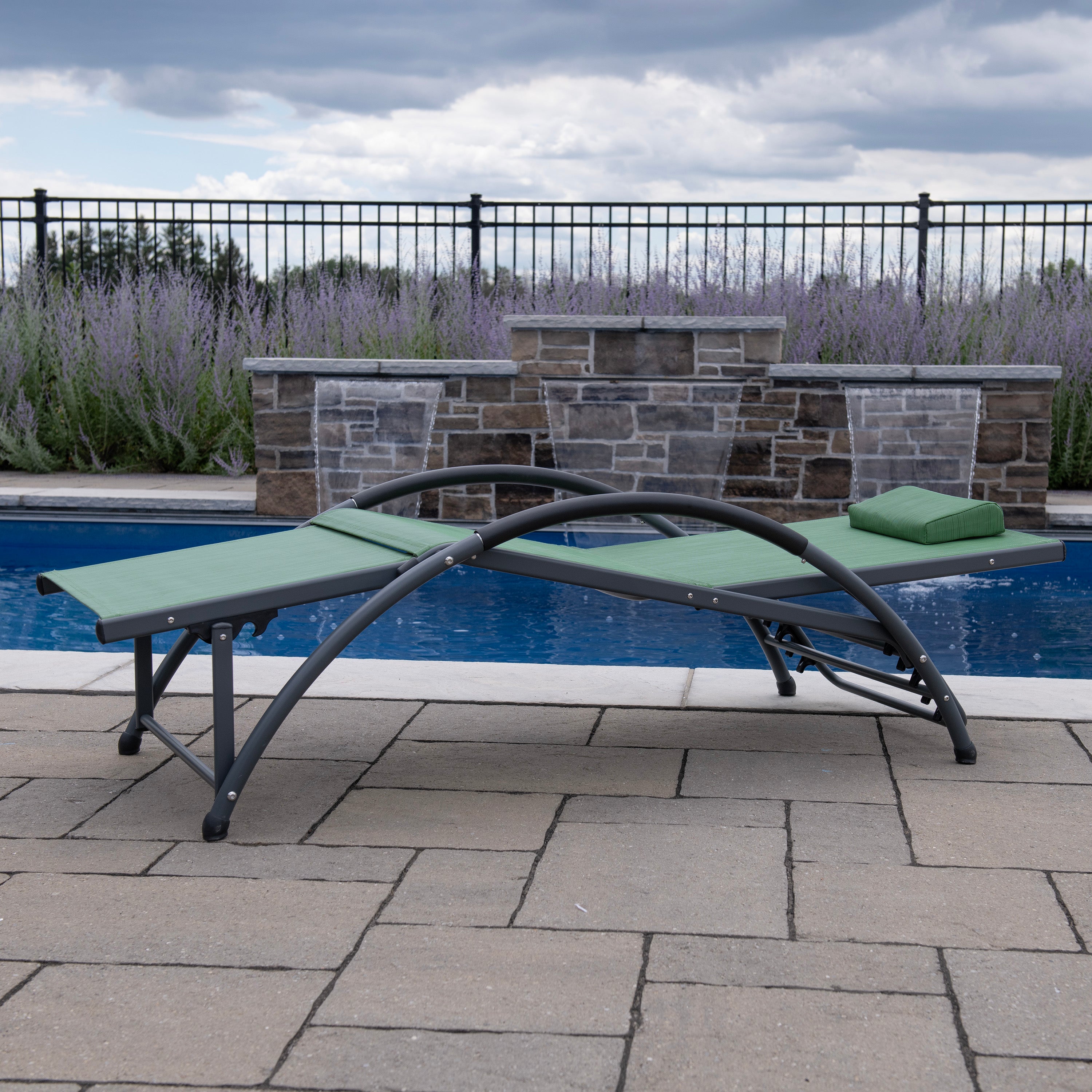 Dockside Phifer ® & Aluminum Sun Lounger - Olive Grove
