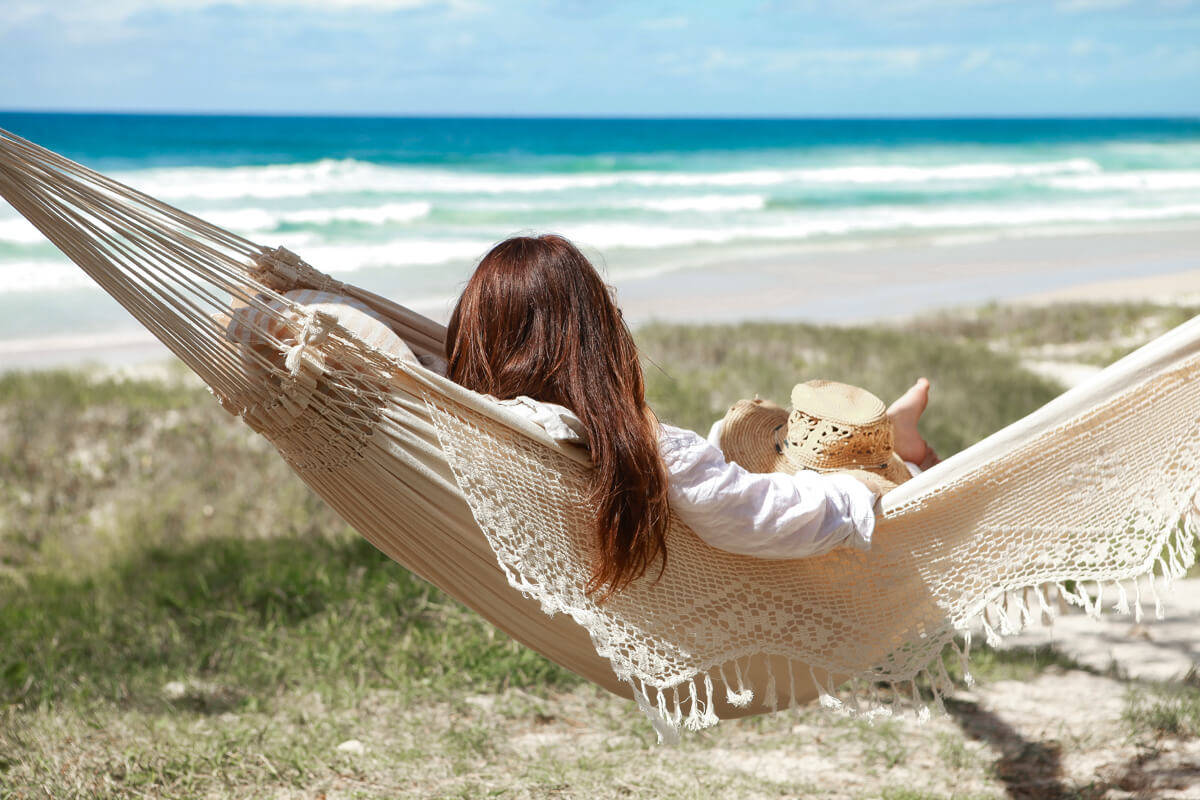 braz600-double-elegant-authentic-brazilian-cotton-hammock-beautiful-fringing-beach-banner_5f44b825-4d8f-42ea-8981-79f7e9e9fe48.jpg