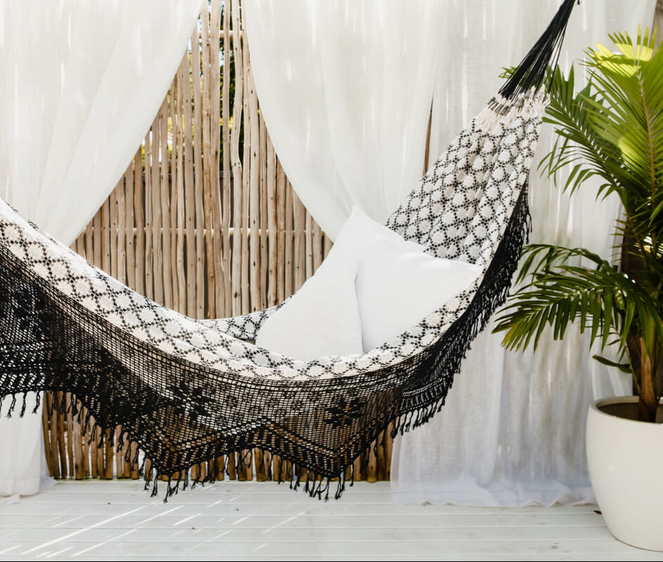 braz810-black-white-double-elegant-authentic-brazilian-cotton-hammock-beautiful-fringing-banner_db8cf338-b10c-4e4d-8a88-ff4fb2a434ee.jpg